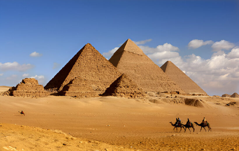 Tour To Pyramids and The Egyptian Museum
